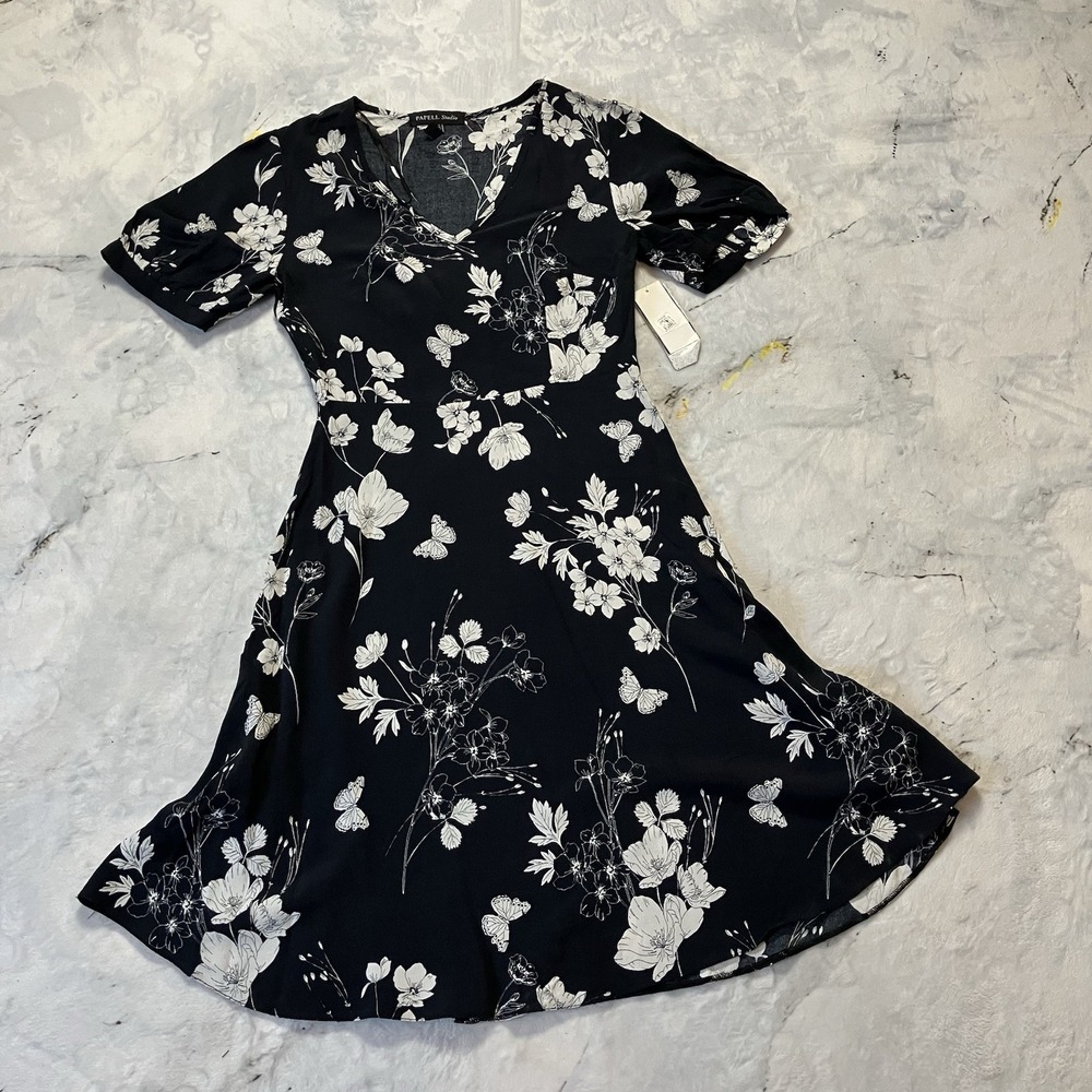 Papell Studio Dress Womens Size 10 Black Floral Flutter Sleeve Fit Flare